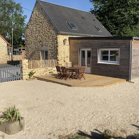 Charmante En Pierres Et Bois Holiday home *